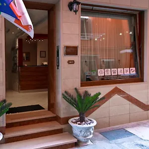 Eleonora Aparthotel